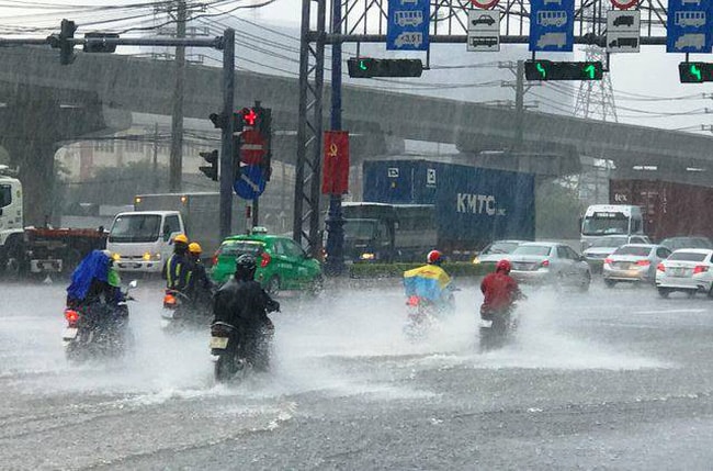 Các tỉnh Tây Nguyên và Nam Bộ có khả năng xuất hiện mưa rào và dông.