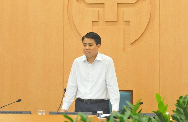 Chủ tịch UBND thành phố Hà Nội Nguyễn Đức Chung phát biểu tại một cuộc họp Ban Chỉ đạo phòng chống dịch COVID-19 Hà Nội.