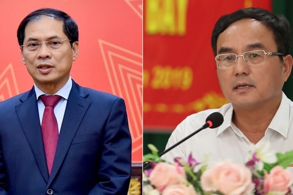 Thứ trưởng Bộ Ngoại giao Bùi Thanh Sơn (trái) và Chủ tịch Hội đồng thành viên Tập đoàn Điện lực Việt Nam Dương Quang Thành (phải). Ảnh: TL