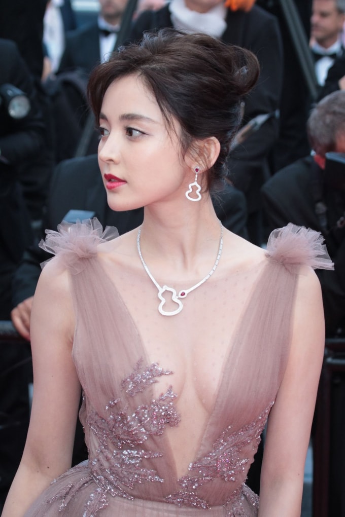 gulinazhaatsinkorswimpremiereat2018cannesfilmfestival051320186_1