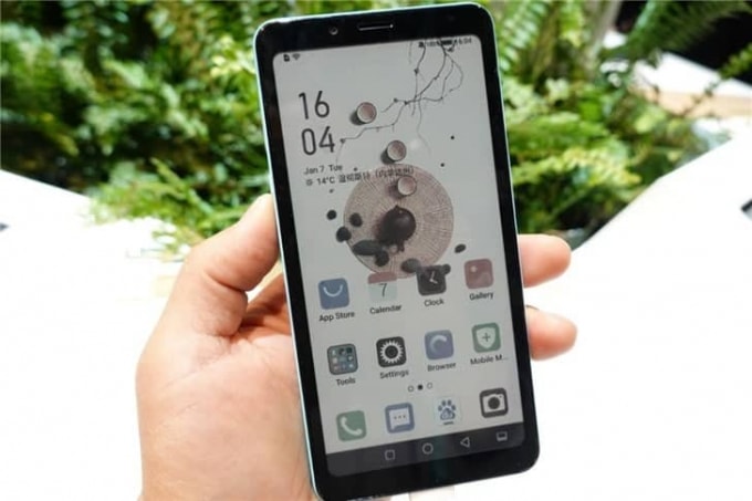 Hisense trình làng máy đọc sách màn hình mực điện tử có màu đầu tiên thế giới