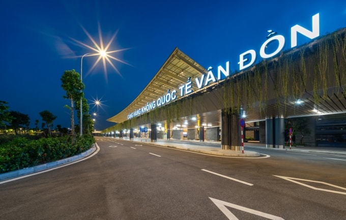 Sân bay Vân Đồn chứng tỏ tầm vóc và vai trò quan trọng trong việc thực hiện các nhiệm vụ chính trị - xã hội.