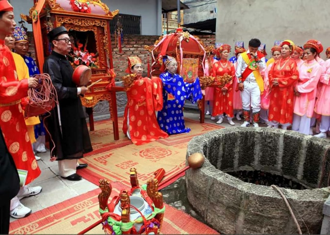 Lễ rước nước tại lễ hội làng Giàn, thôn Cáo Đỉnh, xã Xuân Đỉnh, Từ Liêm, Hà Nội. Ảnh: Lê Bích