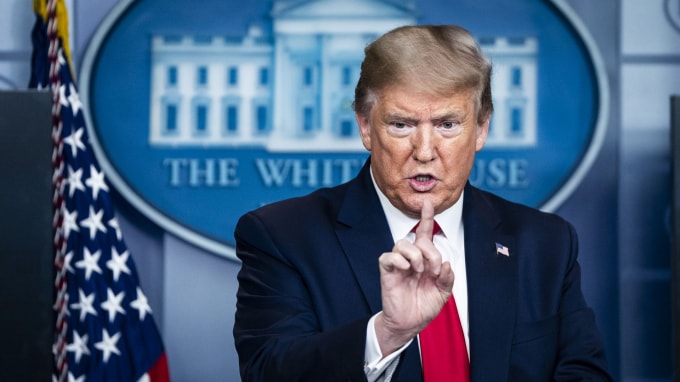 Tổng thống Mỹ Donald Trump quyết định ngừng tài trợ cho Tổ chức Y tế thế giới - Ảnh: Reuters