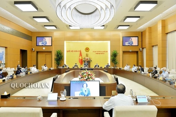 Phiên họp thứ 43 của Ủy ban Thường vụ Quốc hội. Ảnh: quochoi.vn
