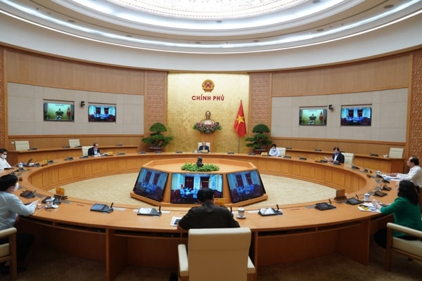 Thủ tướng Nguyễn Xuân Phúc chủ trì cuộc họp. Ảnh: VGP