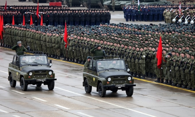 Binh sĩ Nga huấn luyện tại Moscow trước lễ Duyệt binh Chiến thắng năm 2019. Ảnh: Vitaly Kuzmin