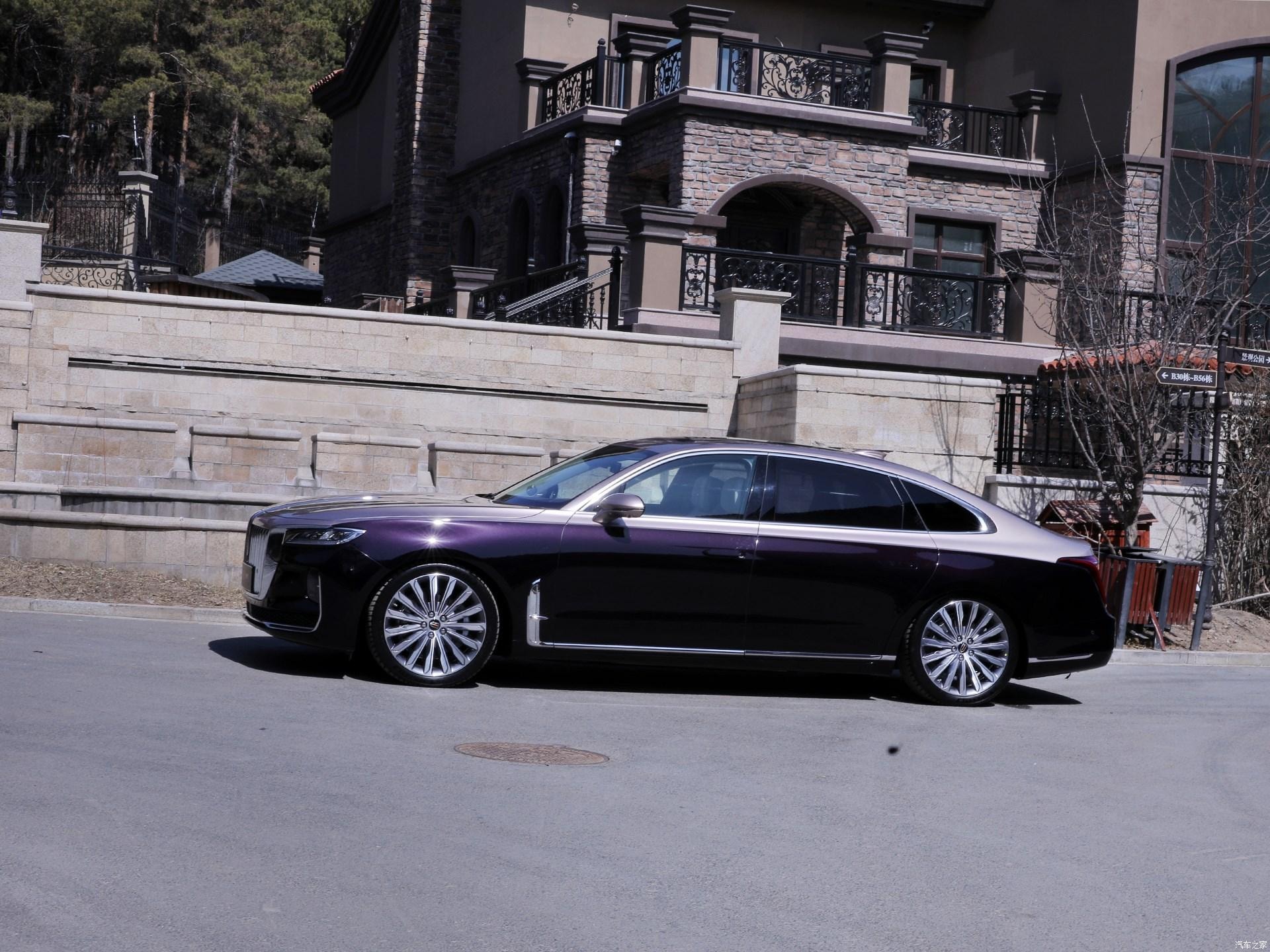 H9 với ngoại thất hai tông màu như Maybach. Ảnh: Carscoops