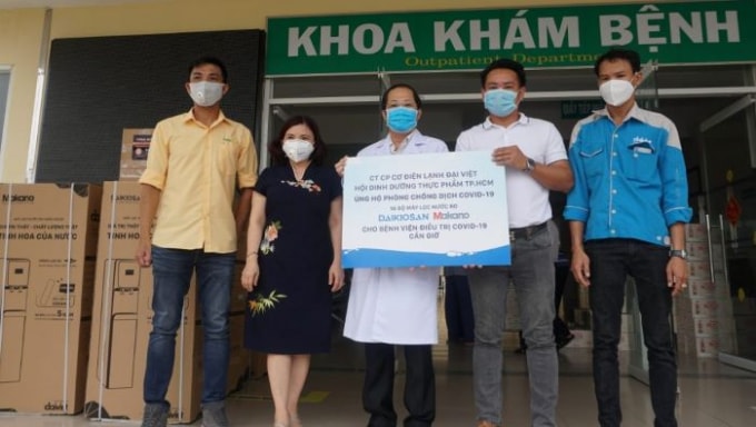 Công ty CP Cơ điện lạnh Đại Việt tặng máy lọc nước Daikiosan và Makano cho Bệnh viện điều trị Covid-19 Cần Giờ
