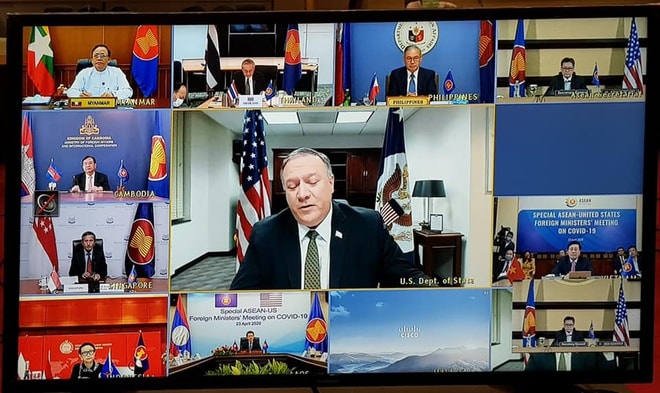 Ngoại trưởng Mỹ Mike Pompeo phát biểu trong cuộc họp trực tuyến sáng 23/4.