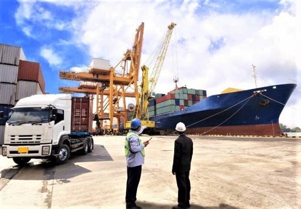 Cả nước bước sang giai đoạn vừa thực hiện giãn cách xã hội, vừa tập trung phát triển sản xuất kinh doanh. Ảnh minh họa