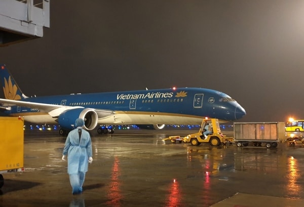 Hãng hàng không quốc gia Việt Nam được giao làm đầu mối tổ chức các chuyến bay đưa người Việt Nam về nước. Ảnh: TL
