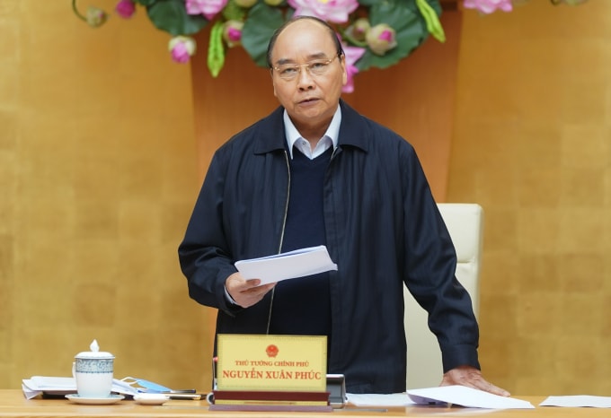 Thủ tướng Nguyễn Xuân Phúc chỉ thị,tạm đình chỉ hoạt động các cơ sở kinh doanh dịch vụ không thiết yếu như: Khu vui chơi, giải trí, cơ sở làm đẹp, karaoke, mát-xa, quán bar, vũ trường..…