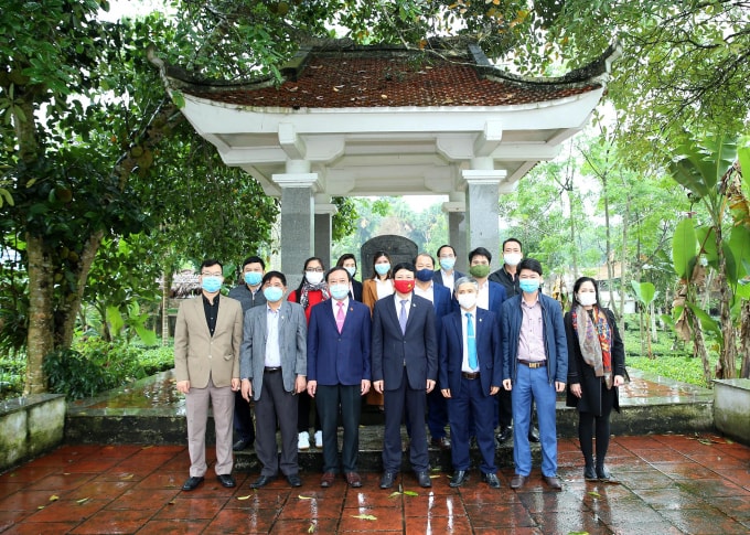 Nhân dịp kỷ niệm 70 năm ngày thành lập Hội Nhà báo Việt Nam (21/4/1950 - 21/4/2020), đoàn đại biểu Hội Nhà báo Việt Nam đã có chuyến hành hương