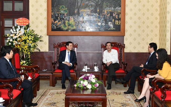 Đồng chí Nguyễn Mạnh Hùng - Ủy viên TW Đảng, Bộ trưởng Bộ Thông tin & Truyền thông chúc mừng Hội Nhà báo Việt Nam nhân 70 năm ngày thành lập