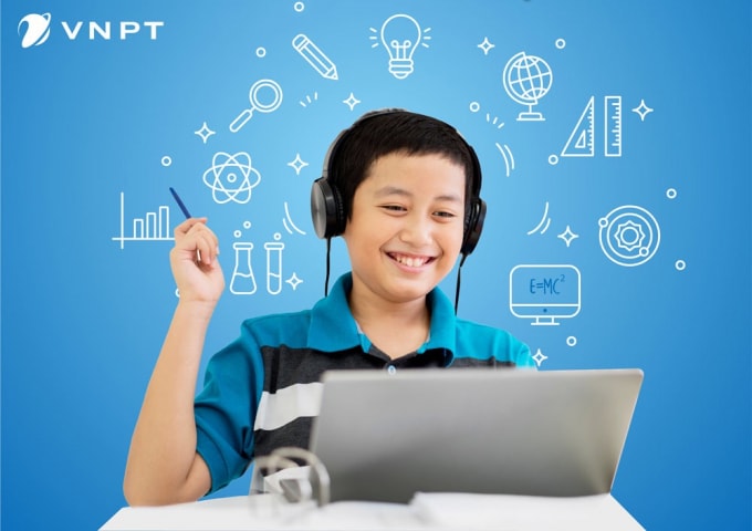 Học sinh học trực tuyến bằng giải pháp VNPT E-Learning.