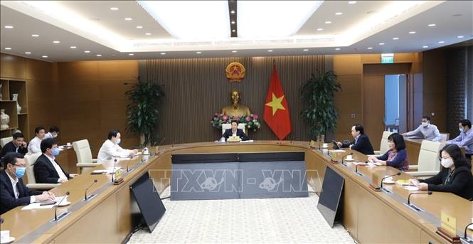 Phó Thủ tướng Vũ Đức Đam chủ trì cuộc họp. Ảnh: TTXVN