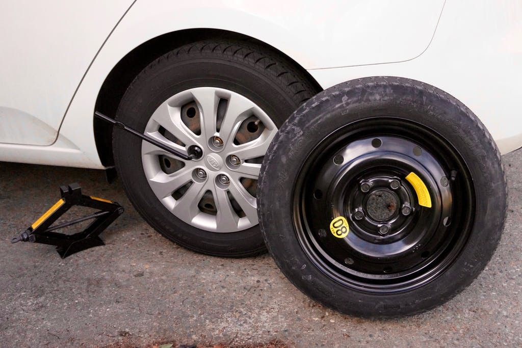 Vành sắt thường được sử dụng trên lốp dự phòng. Ảnh: Carfax