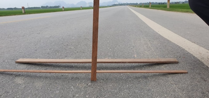 Tình trạng lún võng, tạo rãnh dài in hằn vết xe đã xuất hiện tại nhiều vị trí trên dọc tuyến đường đường Sao Vàng - Nghi Sơn
