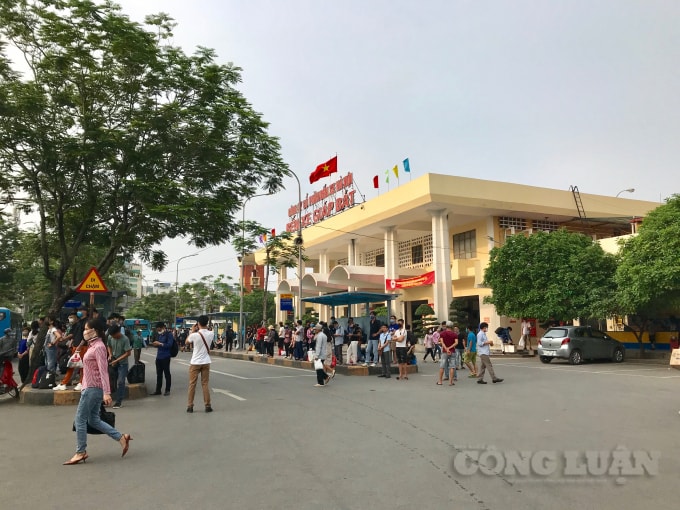 Quang cảnh bến xe Giáp Bát trong chiều ngày 3/5