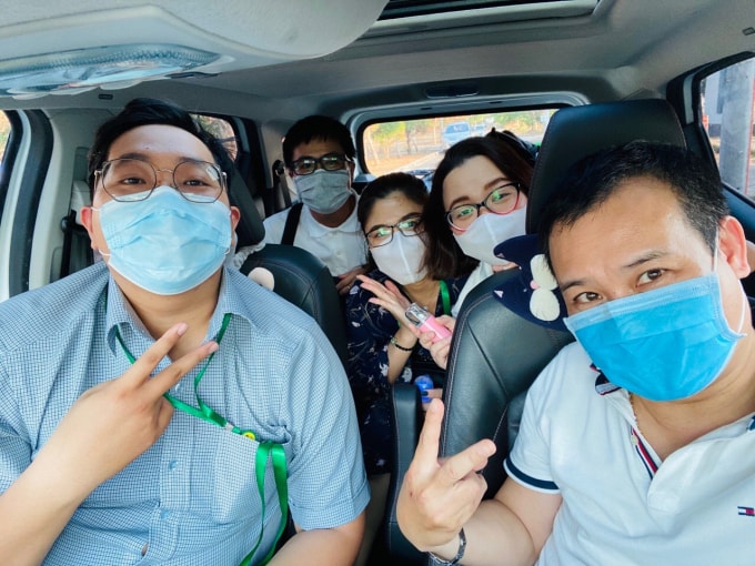 Các cán bộ nhân viên TTBC tác nghiệp trong mùa chống dịch Covid 19