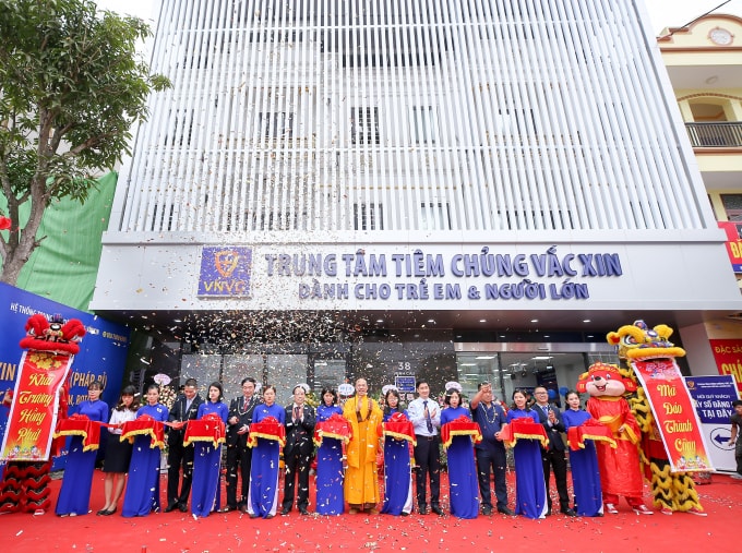 VNVC Thái Nguyên tọa lạc tại Số 38 đường Minh Cầu, P. Hoàng Văn Thụ, TP. Thái Nguyên, là trung tâm tiêm chủng cao cấp 5 sao đầu tiên của tỉnh Thái Nguyên.