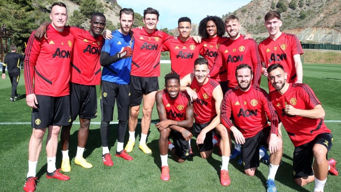 Manchester United yêu cầu tất cả cầu thủ trở lại đại bản doanh của câu lạc bộ. Ảnh: MUTV