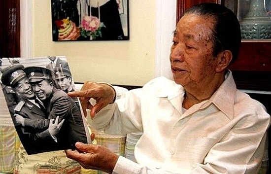 Đại tướng Sisavath Keobounphanh, nguyên Ủy viên Bộ Chính trị, nguyên Thủ tướng Chính phủ, nguyên Chủ tịch Ủy ban Trung ương Mặt trận Lào xây dựng đất nước. Ảnh: VOV