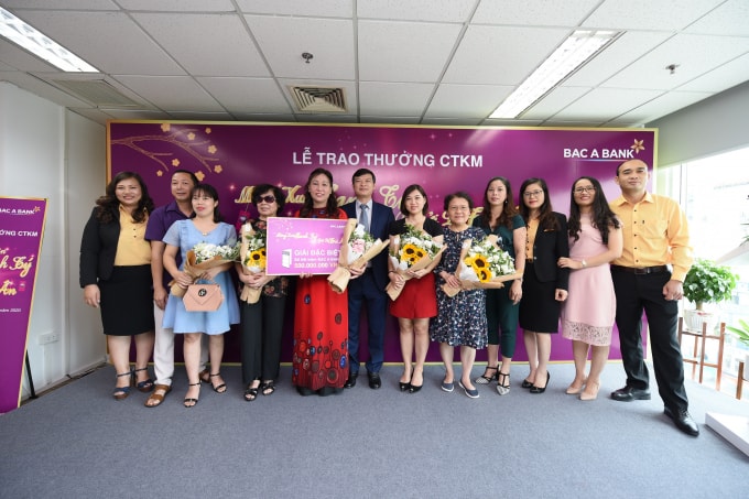 Toàn cảnh Lễ trao thưởng CTKM “Mừng Xuân Canh Tý - Gửi lộc tri ân”