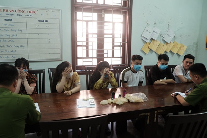 Đi bar chưa đủ