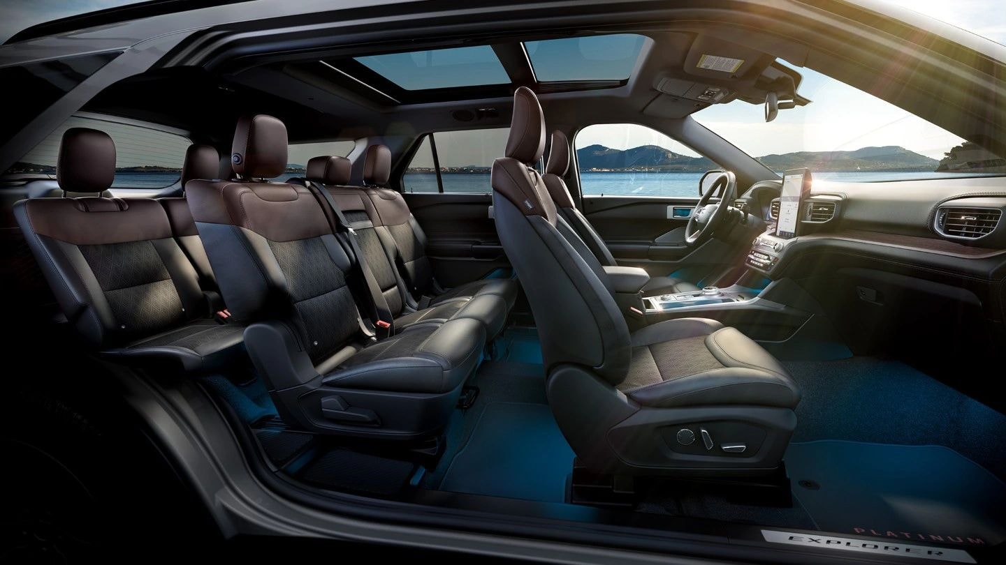 Ford Explorer Plug-In Hybrid 2020 được cung cấp cấu hình 7 chỗ ngồi tiêu chuẩn. Ảnh: Carscoops
