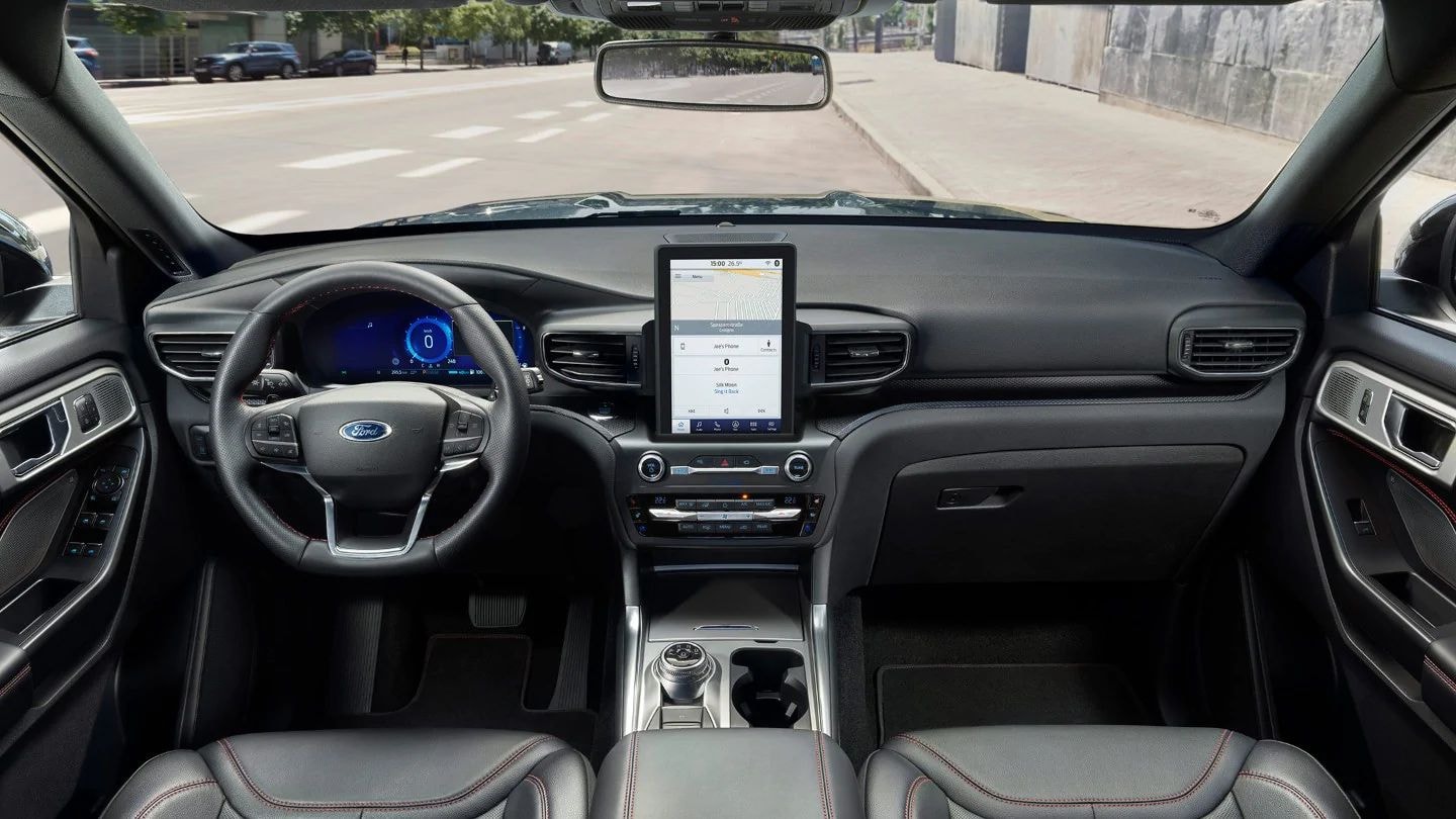 Nội thất Ford Explorer Plug-In Hybrid 2020. Ảnh: Carscoops
