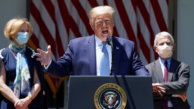 Chính quyền của Tổng thống Trump tiếp tục gây áp lực lên Trung Quốc bằng quy định hạn chế nguồn cung với công ty công nghệ hàng đầu của Trung Quốc Huawei - Ảnh: Reuters
