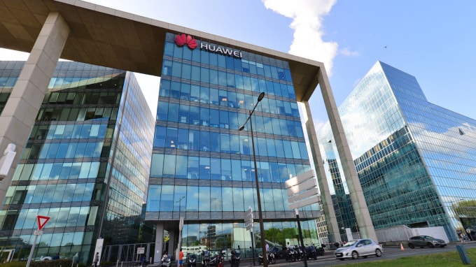 Bộ Thương mại Mỹ ra quy định mới nhằm ngăn Huawei có được các chất bán dẫn là sản phẩm trực tiếp của công nghệ và phần mềm Mỹ - Ảnh: Reuters