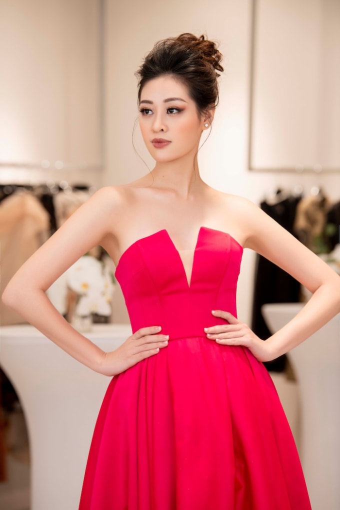 Khánh Vân bắt đầu trở lại với công việc sau thời gian nghỉ dịch covid-19 và thử nghiệm nhiều layout khác nhau.