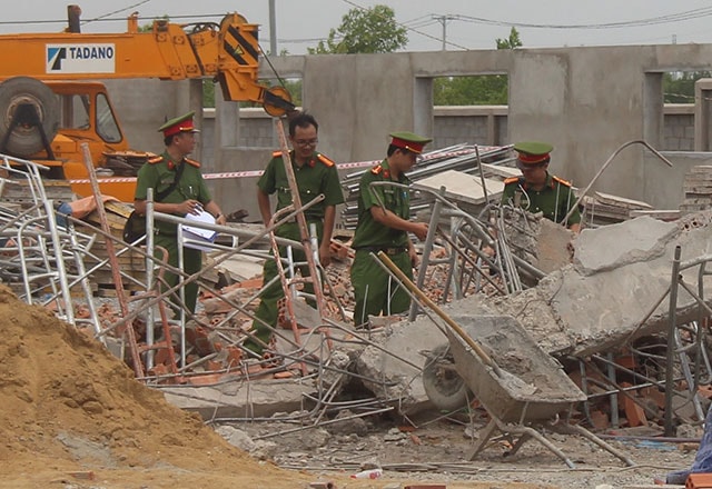Khởi tố vụ án sập tường làm 10 người chết ở Đồng Nai. Ảnh: TL