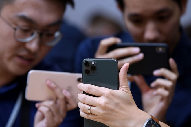 Sẽ có 3 nhà sản xuất camera cho iPhone 2020. Ảnh: AFP