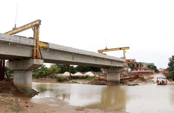 Bộ GTVT vừa có văn bản yêu cầu các đơn vị liên quan đẩy nhanh tiến độ giải ngân 37.000 tỷ đồng vốn đầu tư công năm 2020. Ảnh minh họa