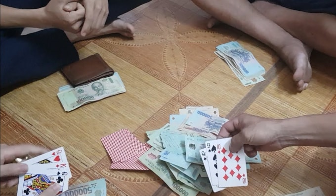 Khởi tố nguyên Phó Trưởng công an phường 6, quận 6 – ông Đoàn Hồng Phúc cùng 11 đối tượng về hành vi đánh bạc và tổ chức đánh bạc. Ảnh minh họa - internet