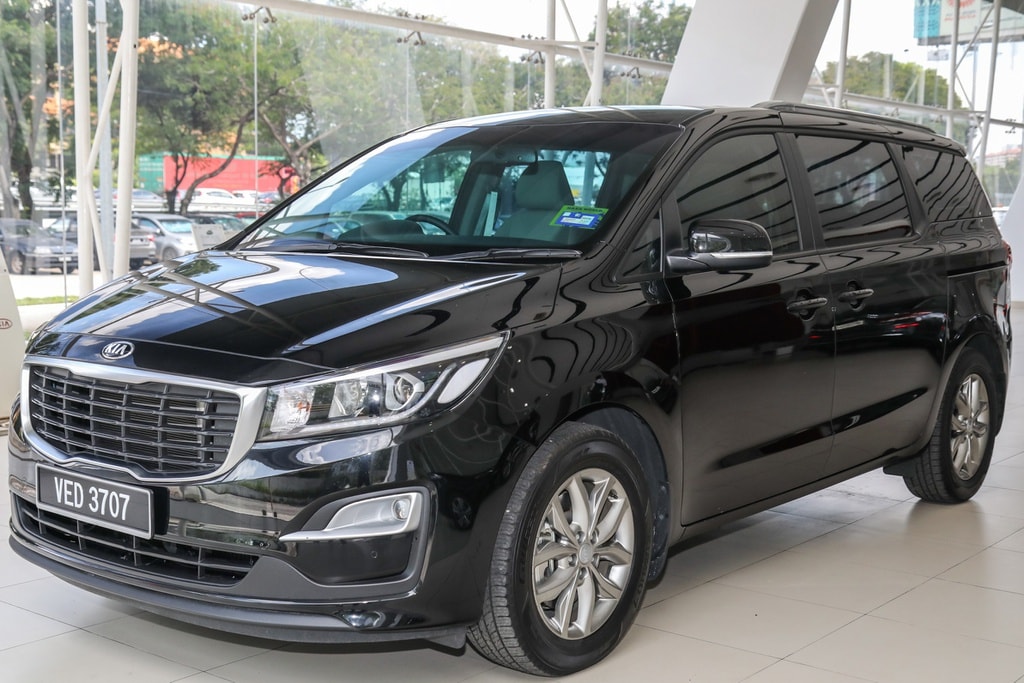 Kia Grand Carnival 2020 phiên bản 11 chỗ ngồi.