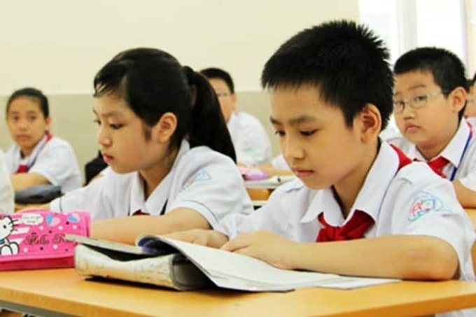 Hướng dẫn tuyển sinh vào lớp 6 chương trình thí điểm đào tạo song bằng. Ảnh: TL