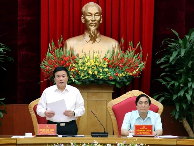 Đồng chí Nguyễn Xuân Thắng - Bí thư Trung ương Đảng, Giám đốc Học viện Chính trị quốc gia Hồ Chí Minh, Chủ tịch Hội đồng Lý luận Trung ương ghi nhận những kết quả của tỉnh Phú Thọ.