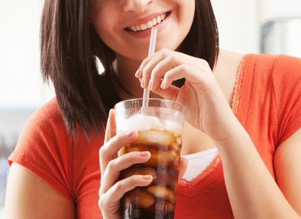 Lạm dụng nước ngọt gây ảnh hưởng không tốt cho sức khỏe