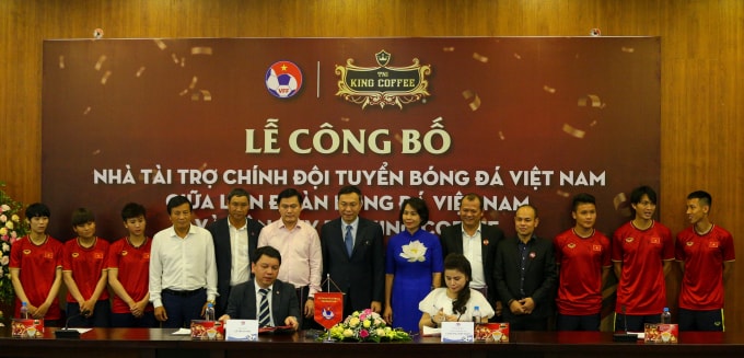 Lễ Công bố nhà tài trợ chính của đội tuyển Việt Nam. Ảnh: Dương Lâm