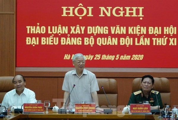 Tổng Bí thư, Chủ tịch nước, Bí thư Quân ủy Trung ương Nguyễn Phú Trọng phát biểu chỉ đạo hội nghị, sáng 25/5. Ảnh: TPO