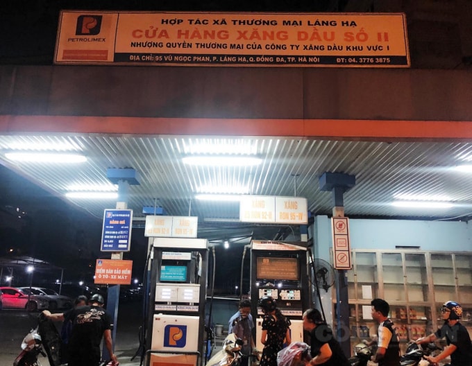 Cửa hàng xăng dầu số ll (95 Vũ Ngọc Phan)