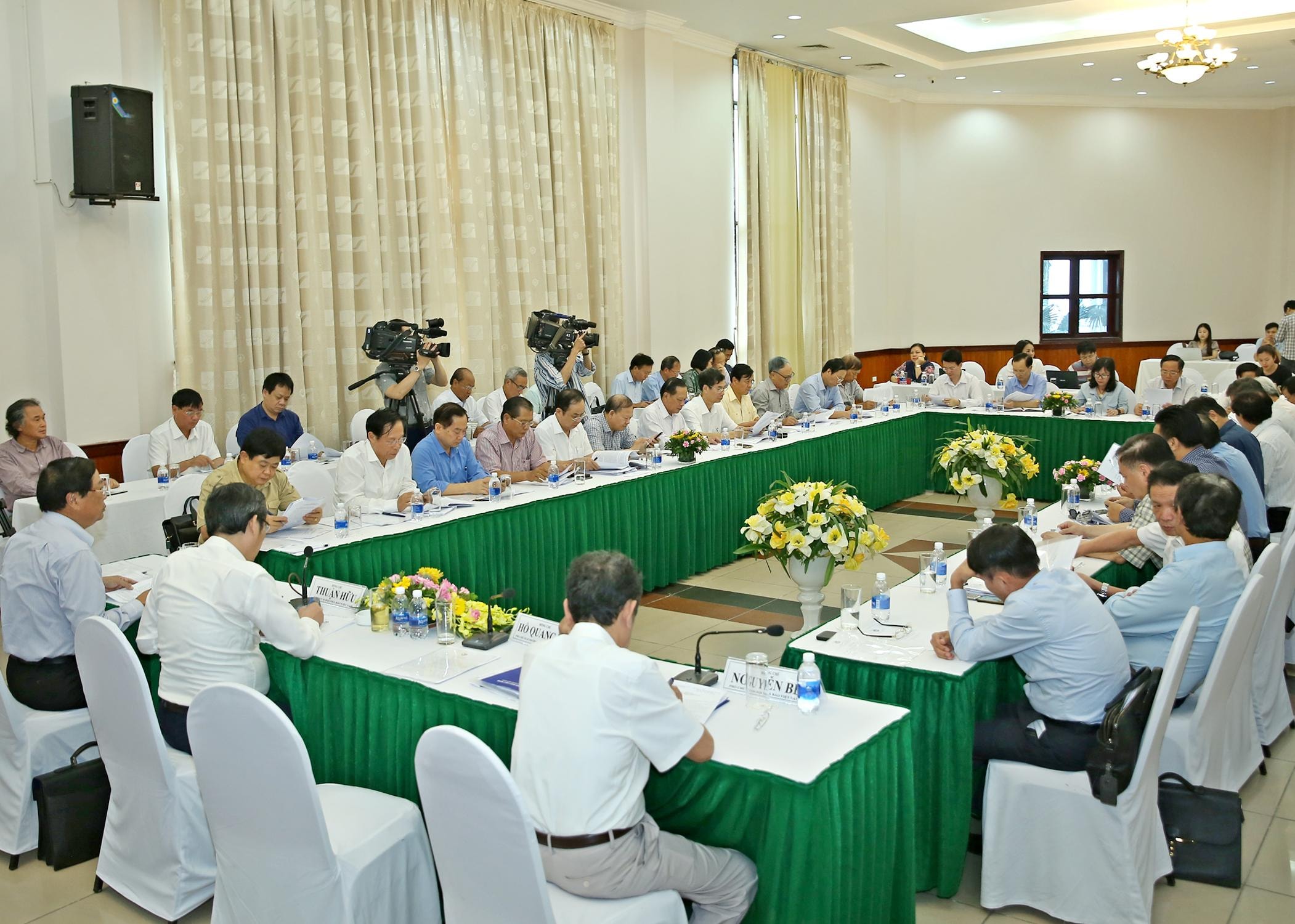 Hội nghị diễn ra với tinh thần thẳng thắn và cởi mở. Ảnh Sơn Hải