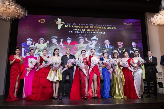 hoa hau doanh nhan hoan vu 2020 anh 6