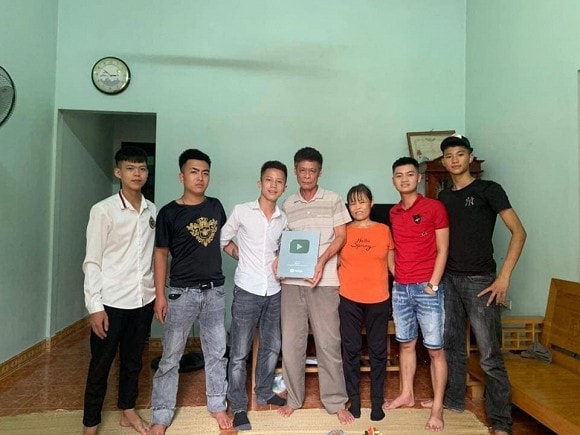 đạt cỏ4