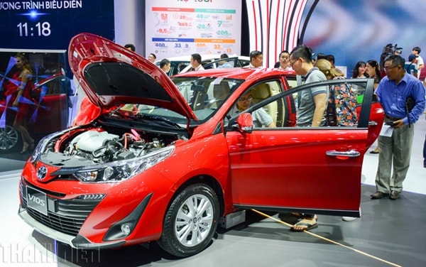 Giảm 50% lệ phí trước bạ cho khách hàng mua ôtô sản xuất trong nước để kích cầu tiêu dùng. Ảnh: TNO